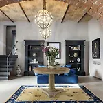 - Viola Villa